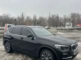 BMW X5 2021 года за 38 000 000 тг. в Алматы – фото 4