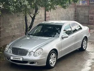 Mercedes-Benz E 320