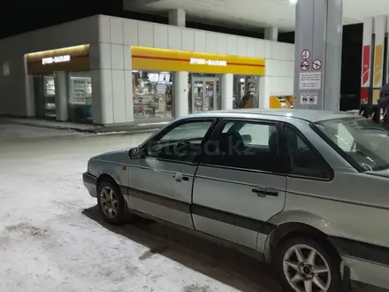 Volkswagen Passat 1990 года за 1 100 000 тг. в Уральск – фото 2