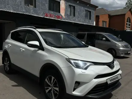 Toyota RAV4 2016 года за 9 000 000 тг. в Астана – фото 3
