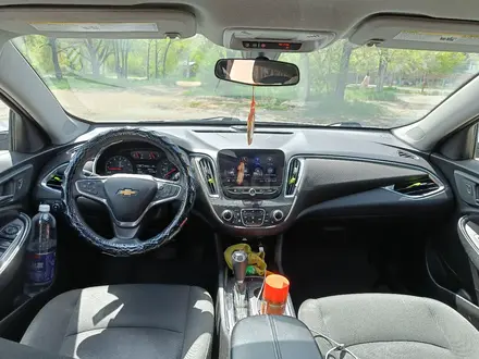 Chevrolet Malibu 2019 года за 5 500 000 тг. в Костанай – фото 11
