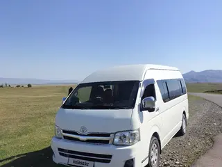 Toyota HiAce, 2010