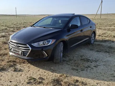 Hyundai Elantra 2017 года за 5 200 000 тг. в Актау
