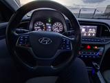 Hyundai Elantra 2017 годаүшін5 200 000 тг. в Актау – фото 4