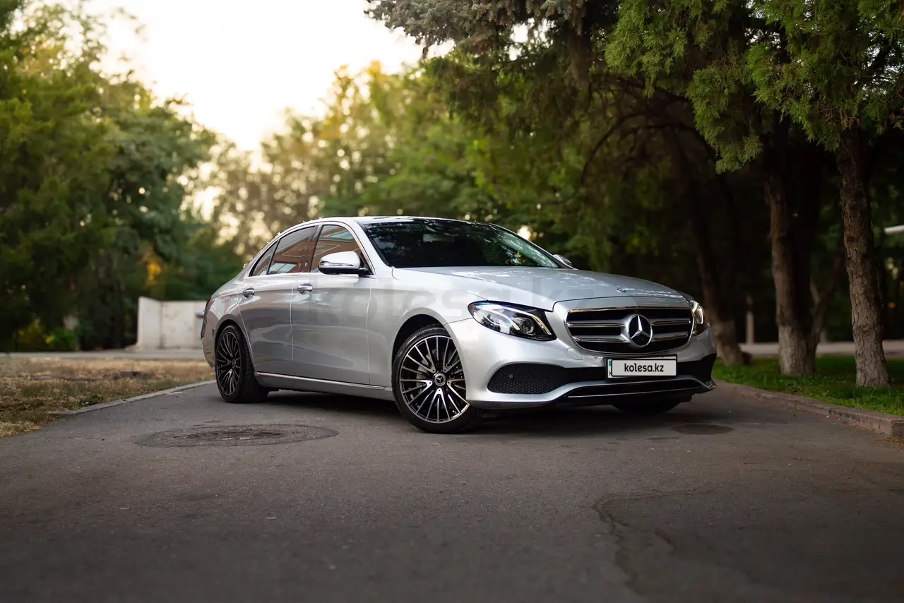 Mercedes-Benz E-Class, 2016