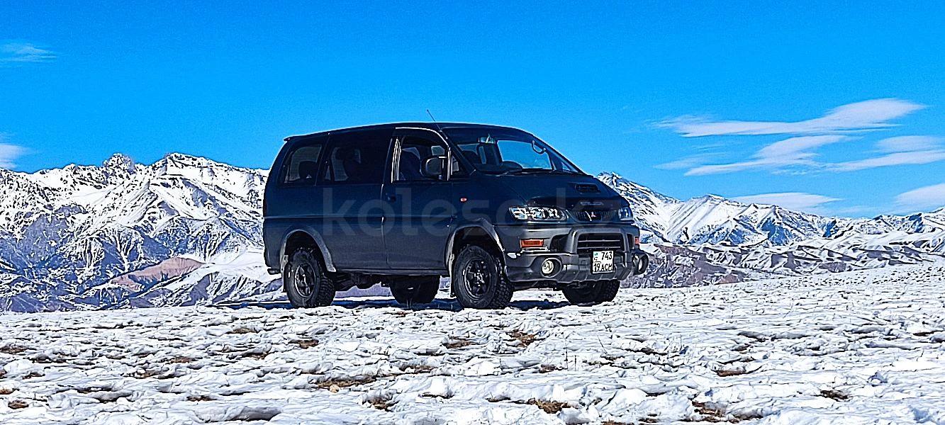 Mitsubishi Delica 1995 г.