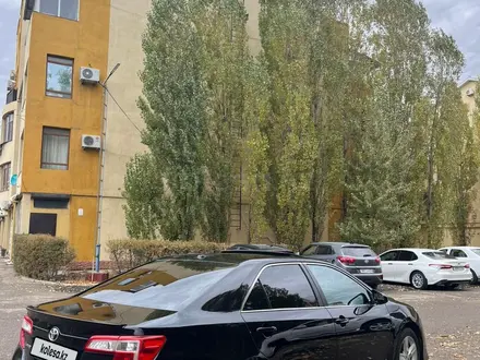 Toyota Camry 2012 года за 7 700 000 тг. в Актобе – фото 4