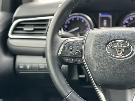 Toyota Camry 2018 года за 12 500 000 тг. в Алматы – фото 14