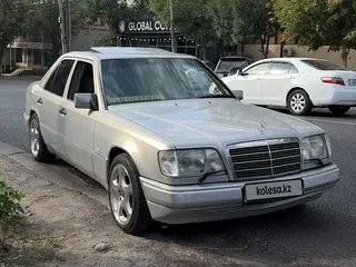 Mercedes-Benz E 280