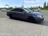 Toyota Camry 2004 годаүшін3 800 000 тг. в Астана – фото 2