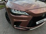 Lexus RX 500h 2023 года за 38 888 888 тг. в Алматы – фото 2