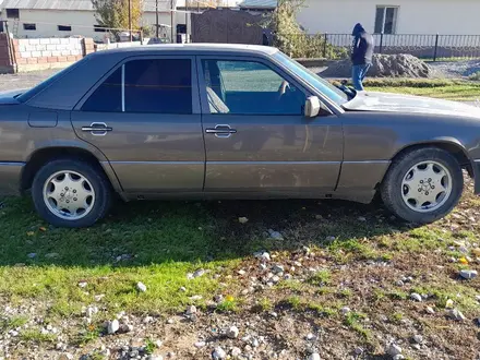 Mercedes-Benz E 300 1990 года за 1 000 000 тг. в Шымкент – фото 3