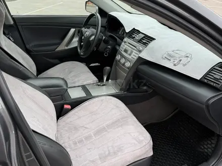 Toyota Camry 2011 года за 4 200 000 тг. в Жанаозен – фото 18