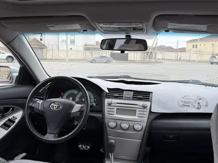 Toyota Camry 2011 года за 4 200 000 тг. в Жанаозен – фото 20