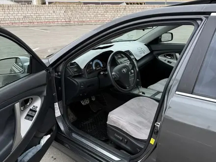Toyota Camry 2011 года за 4 200 000 тг. в Жанаозен – фото 22