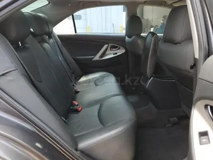 Toyota Camry 2011 года за 4 200 000 тг. в Жанаозен – фото 39