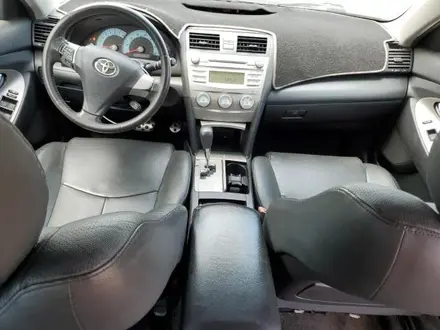 Toyota Camry 2011 года за 4 200 000 тг. в Жанаозен – фото 37