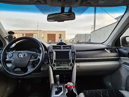 Toyota Camry 2014 года за 5 200 000 тг. в Актобе – фото 10