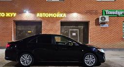 Toyota Camry 2014 годаүшін5 200 000 тг. в Актобе – фото 2