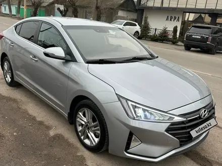 Hyundai Elantra 2019 года за 8 000 000 тг. в Тараз