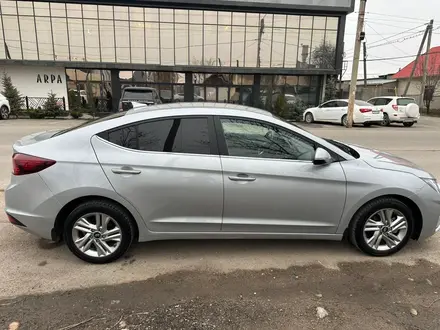 Hyundai Elantra 2019 года за 8 000 000 тг. в Тараз – фото 3