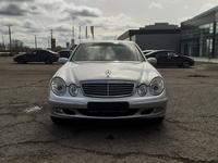 Mercedes-Benz E 240 2004 года за 4 700 000 тг. в Павлодар