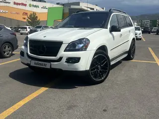 Mercedes-Benz GL 550