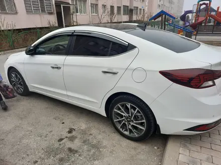Hyundai Elantra 2019 года за 8 300 000 тг. в Шымкент – фото 3