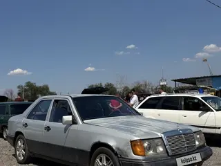 Mercedes-Benz E 260