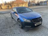 Chevrolet Cruze 2009 года за 2 400 000 тг. в Семей – фото 2