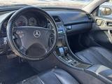 Mercedes-Benz CLK 320 2001 годаfor3 900 000 тг. в Актау
