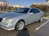 Mercedes-Benz CLK 320 2001 годаfor3 900 000 тг. в Актау – фото 4