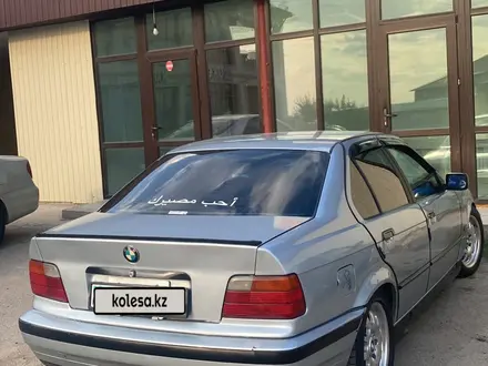 BMW 320 1995 года за 1 800 000 тг. в Алматы – фото 3