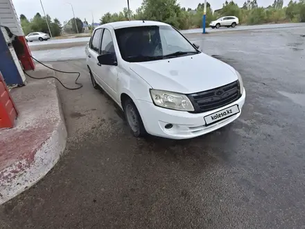 ВАЗ (Lada) Granta 2190 2017 года за 1 700 000 тг. в Актобе – фото 4