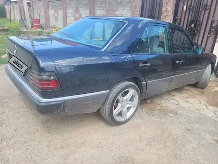 Mercedes-Benz E 230 1992 года за 2 200 000 тг. в Алматы – фото 2