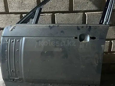 Дверь Range Rover Vogue L405 за 500 тг. в Алматы