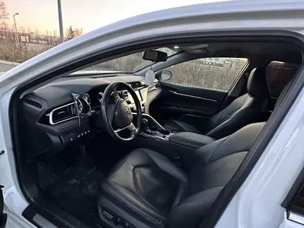 Toyota Camry 2021 года за 13 800 000 тг. в Усть-Каменогорск – фото 5