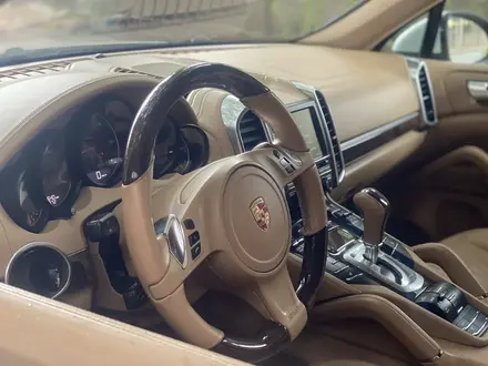 Porsche Cayenne 2013 года за 15 100 000 тг. в Алматы – фото 14