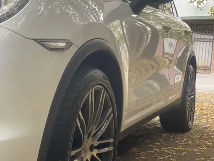 Porsche Cayenne 2013 года за 15 100 000 тг. в Алматы – фото 7