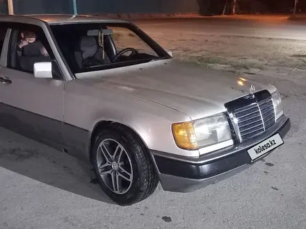 Mercedes-Benz E 230 1992 года за 800 000 тг. в Кызылорда