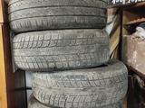 Некомплект зимних и один летний шин 215/60r16for5 000 тг. в Шымкент