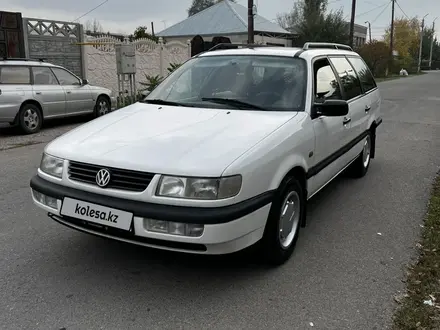 Volkswagen Passat 1995 года за 3 200 000 тг. в Алматы – фото 33