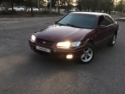 Toyota Camry 1998 года за 3 900 000 тг. в Талдыкорган – фото 3