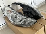 Фара передняя на Hyundai Elantra за 25 000 тг. в Алматы