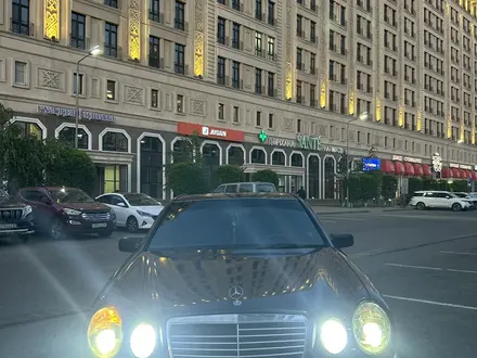 Mercedes-Benz E 320 1996 года за 3 000 000 тг. в Астана – фото 3