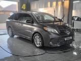 Toyota Sienna 2016 года за 14 700 000 тг. в Атырау