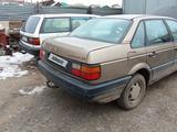 Volkswagen Passat 1990 года за 1 300 000 тг. в Астана – фото 4