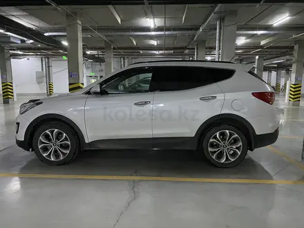 Hyundai Santa Fe 2014 года за 9 000 000 тг. в Астана – фото 2