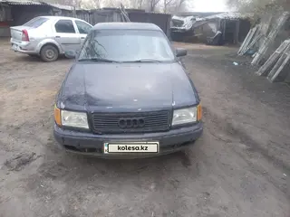 Audi 100
