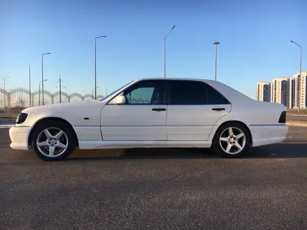 Mercedes-Benz S 320 1997 года за 5 000 000 тг. в Астана – фото 2